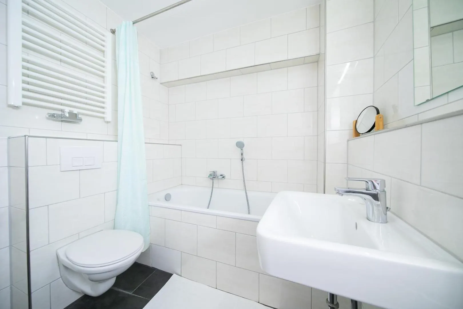 Favorite Stays -Suite And More - Altstadt Dusseldorf Apartment